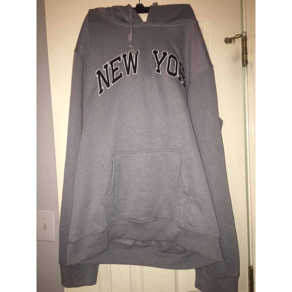 NY Hoddie! Never worn. Super soft